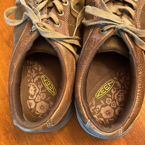 KEEN Women's Presidio Shoe - 9.5 - Picture 3 of 5